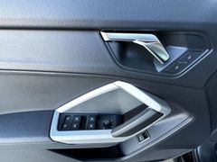 AUDI Q3 35 TDI S Line Navi LED Kamera DSP ACC