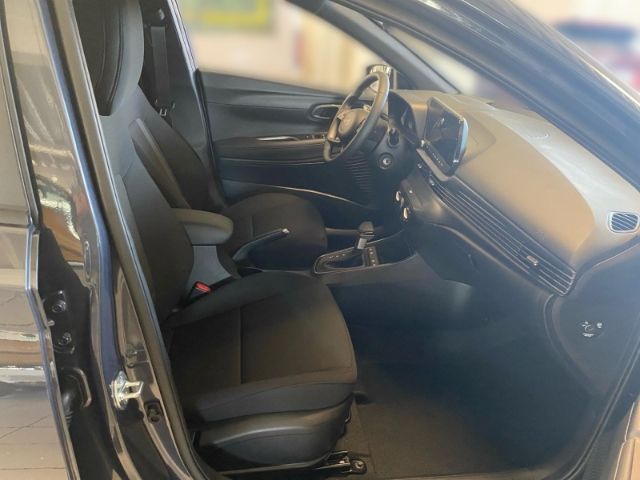 Fahrzeugabbildung Hyundai i20 Blackline Navi Soundsystem Bose LED Apple Ca