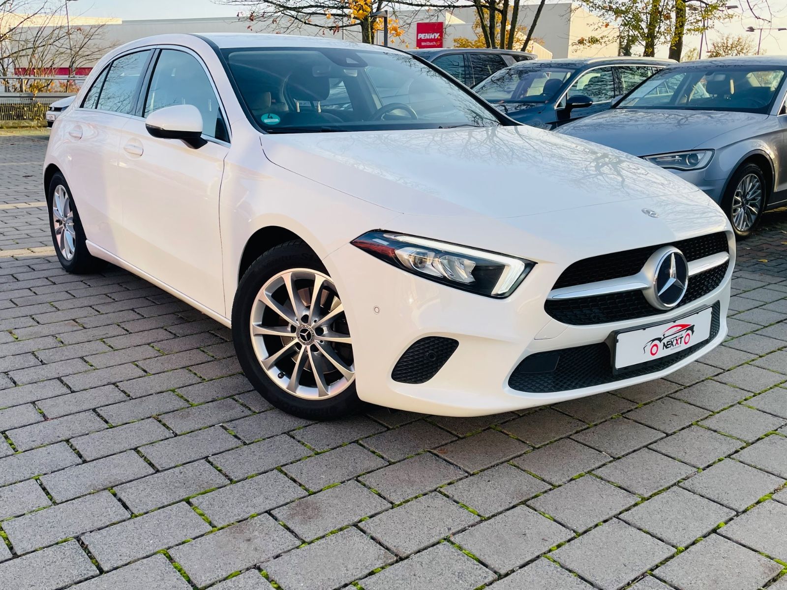MERCEDES-BENZ A 220/LED/Navi/Kamera/SHZ/