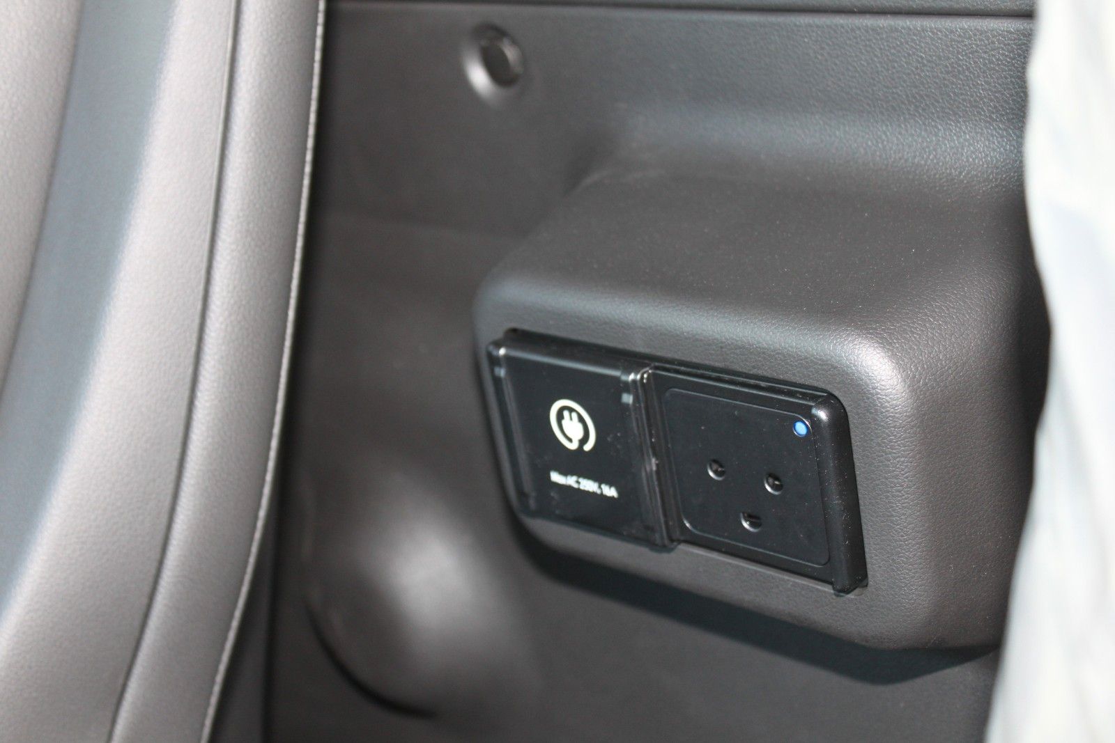 Fahrzeugabbildung Iveco eMoovy 35F16E Kipper