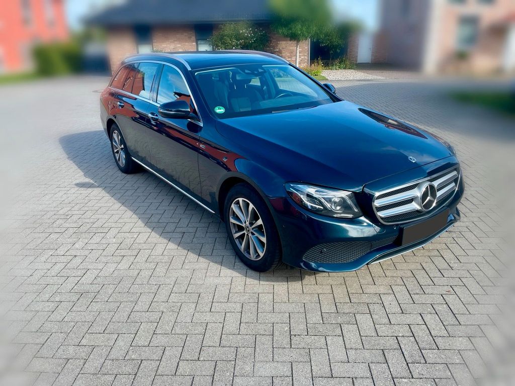 Image of Mercedes-Benz C 220