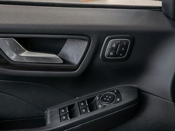 Ford Kuga 2.5 Plug-In Hybrid Vignale Stauassistent