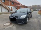 Toyota Auris 1.6-l-Dual-VVT-i Luna Luna - Toyota Auris Luna mit Benzin-Antrieb