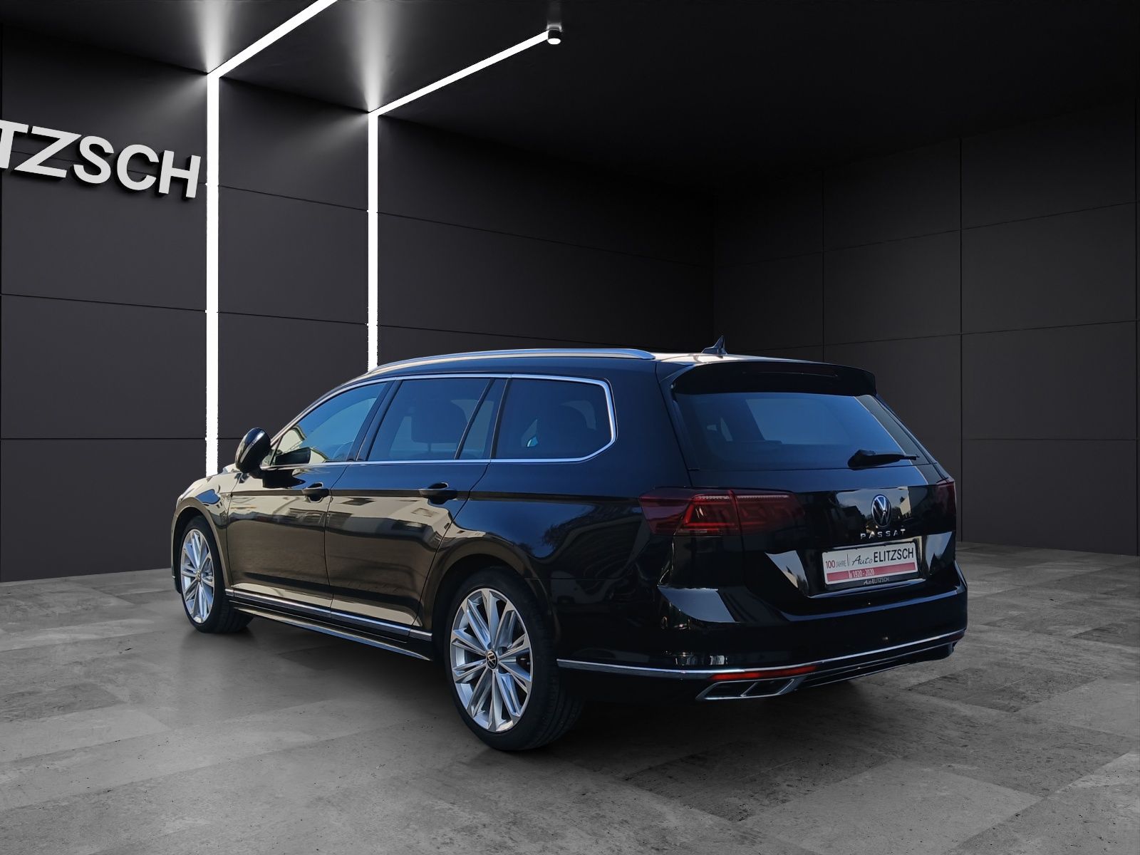 Fahrzeugabbildung Volkswagen Passat Variant TDI R-Line DSG Matrix AHK Navi Le