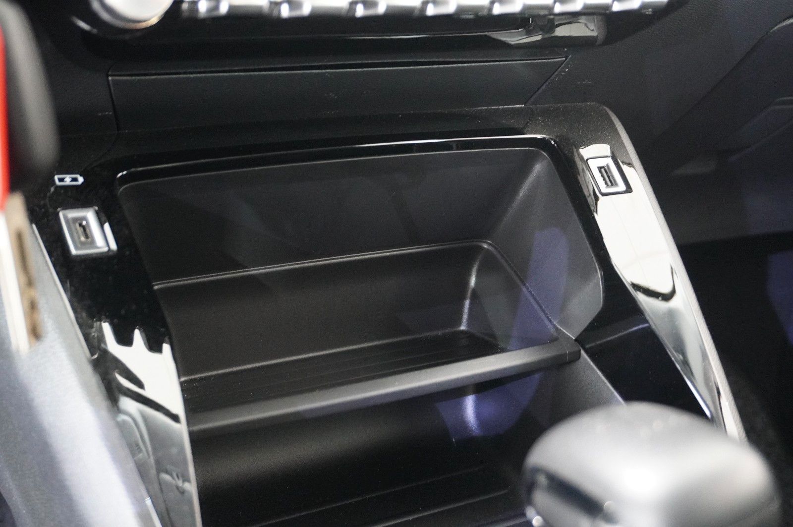Fahrzeugabbildung Peugeot 208 1.5 HDI ACTICE NAVI/LED/SHZ/PDC/SPORT/TEMP.