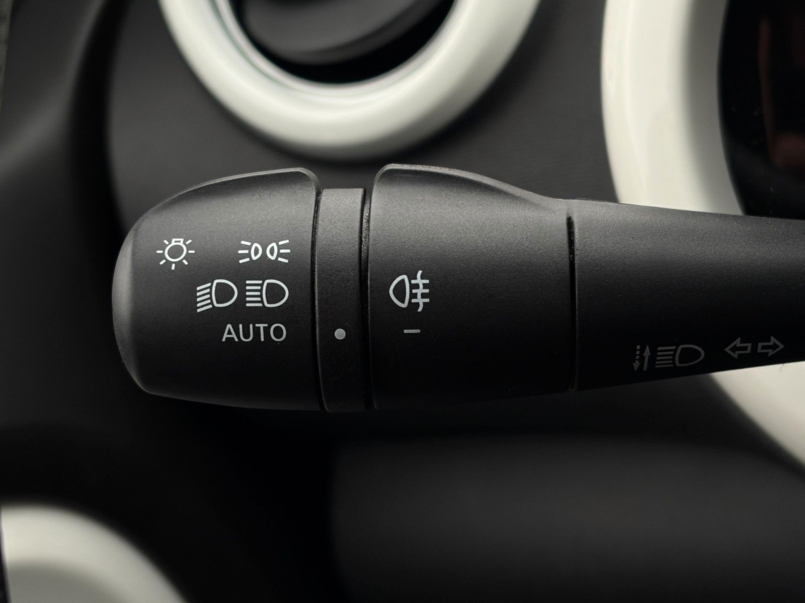 Fahrzeugabbildung Renault Twingo Vibes E Temp SHZ PDC R-Kam CarPlay Navi