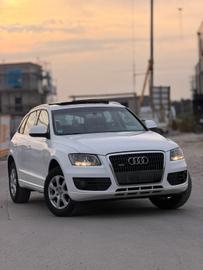 2009 AUDI Q5 — фото 1