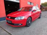 Volkswagen Jetta VI 1.4 TSI Highline KLIMA PDC SHZ - rote Volkswagen Jetta