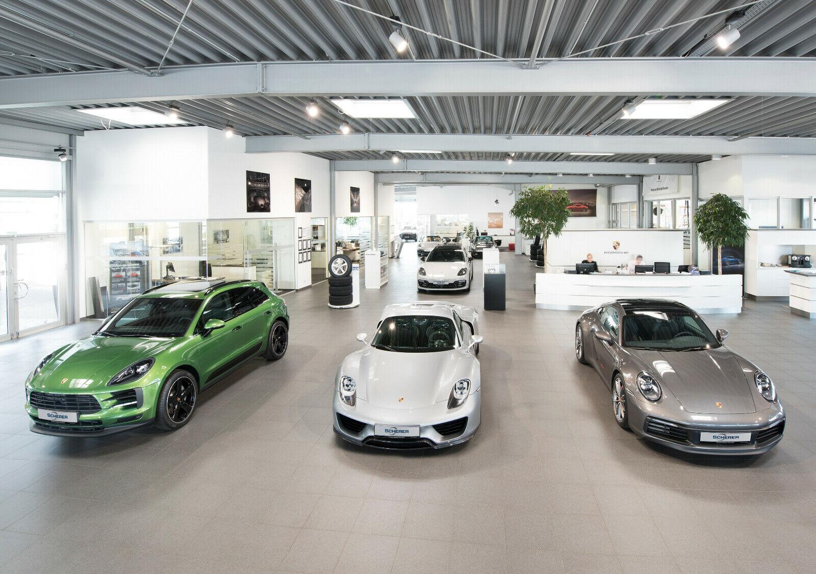 showroom-image-top