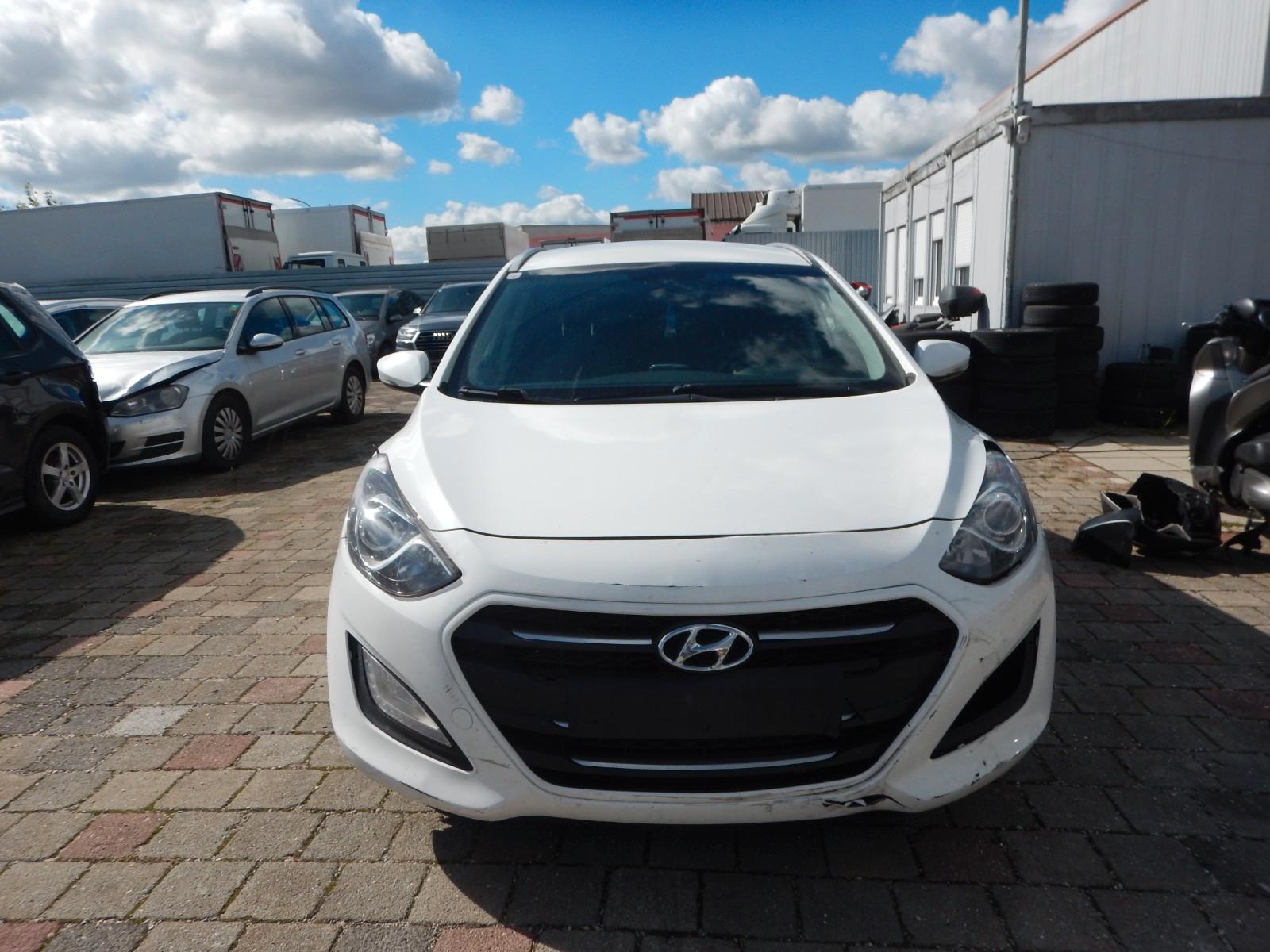 Hyundai i30 2015 — photo 12