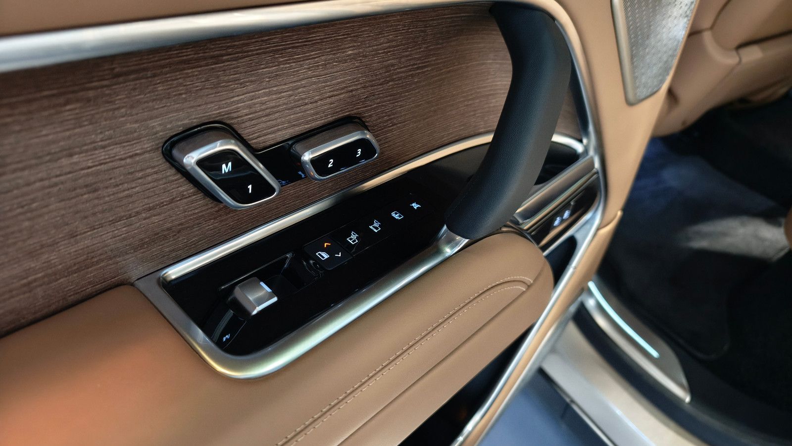 Land Rover RANGE ROVER AUTOBIOGRAPHY HYBRID LED NAV AHK 22" foto 6