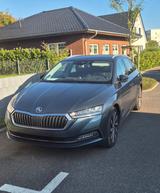 Skoda Octavia 1.5 TSI ACT FIRST EDITION COMBI FIRS...