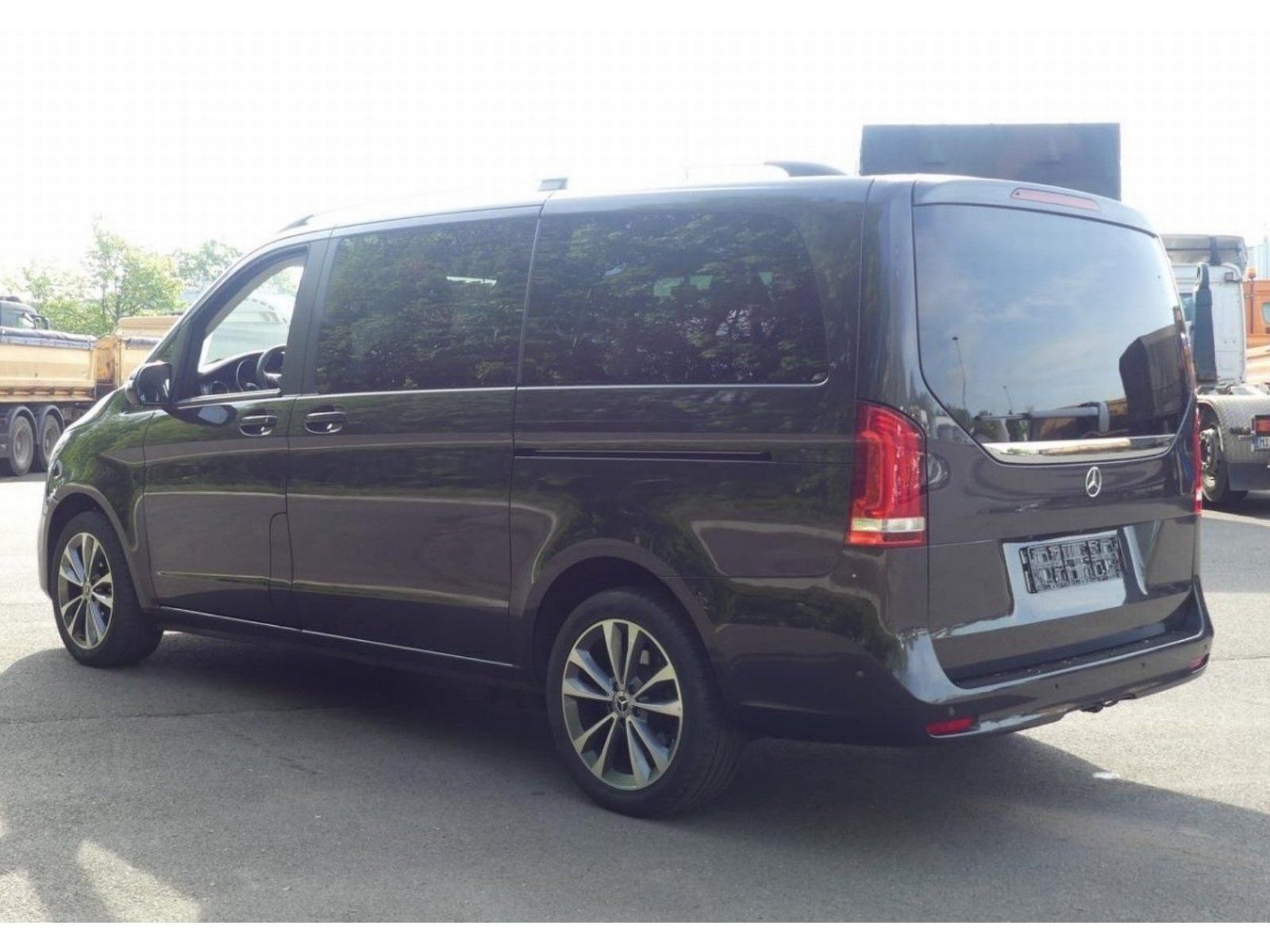 Fahrzeugabbildung Mercedes-Benz V 300 d L EDITION DISTRO AHK MBUX ILS el.Heckkla