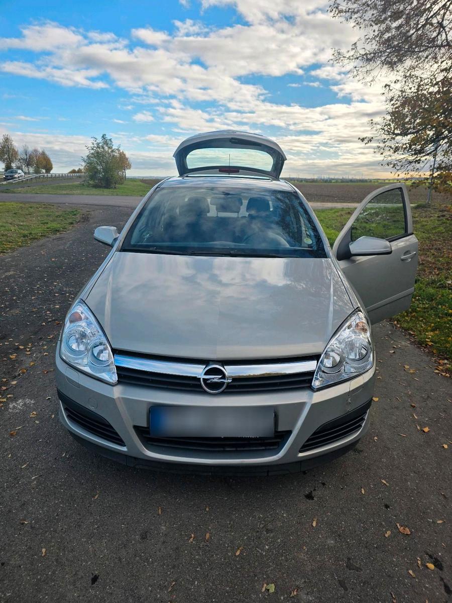 Opel Astra 2006 — engine 125 HP (92kW)