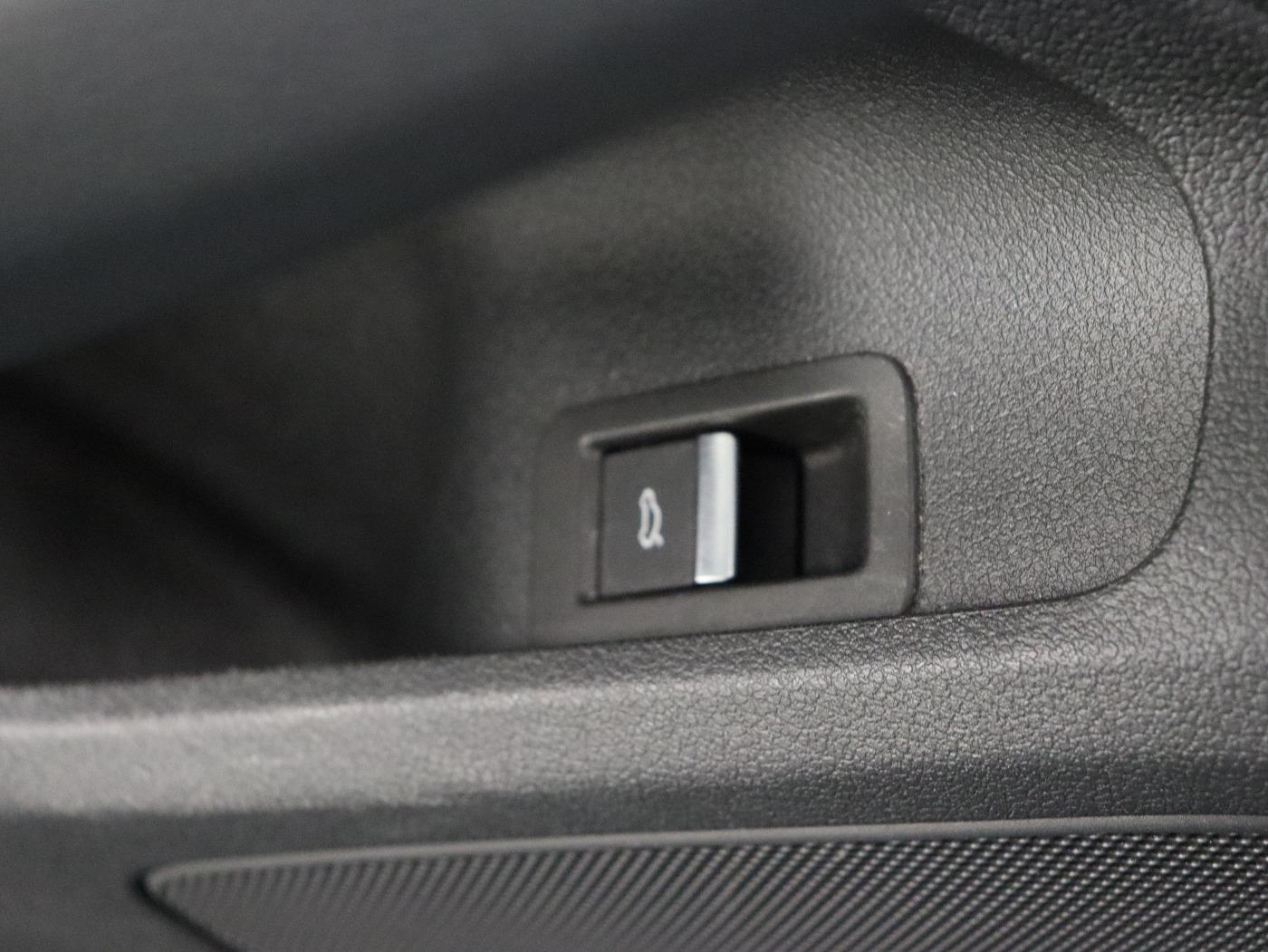 Audi A4 Avant 40 TDI quattro S tronic advanced FLA, миниатюра 15
