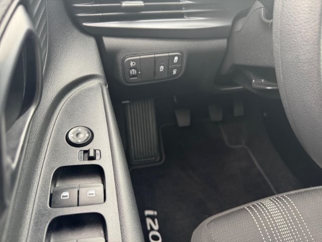 Fahrzeugabbildung Hyundai i20 FL (MY25) 1.2 Benzin (79 PS)  Select Navi Ap