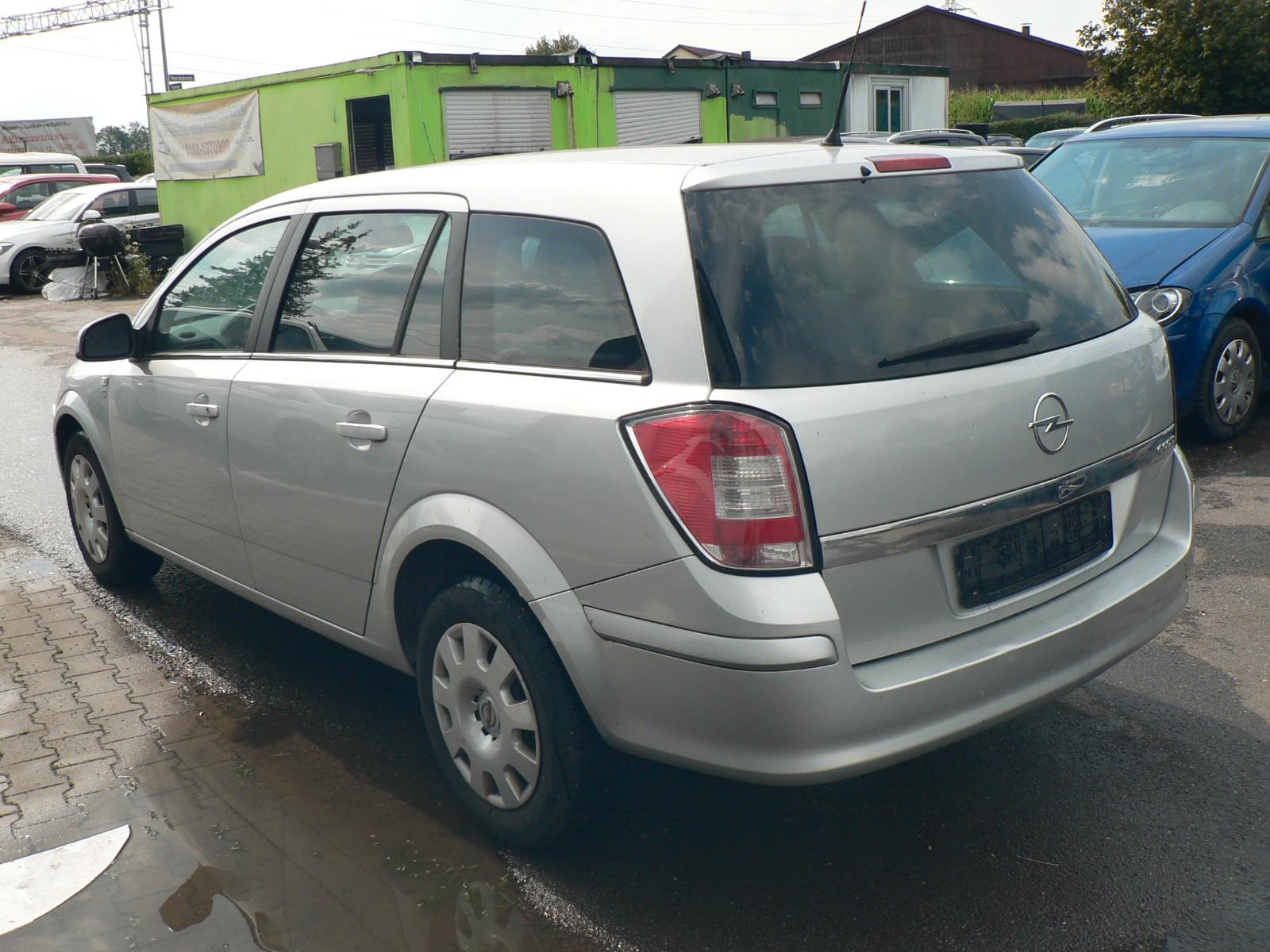 Opel Astra 2010 — engine 1.686 cm³, 110 HP (81kW)