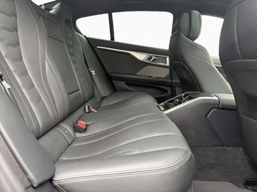BMW 840 - 12