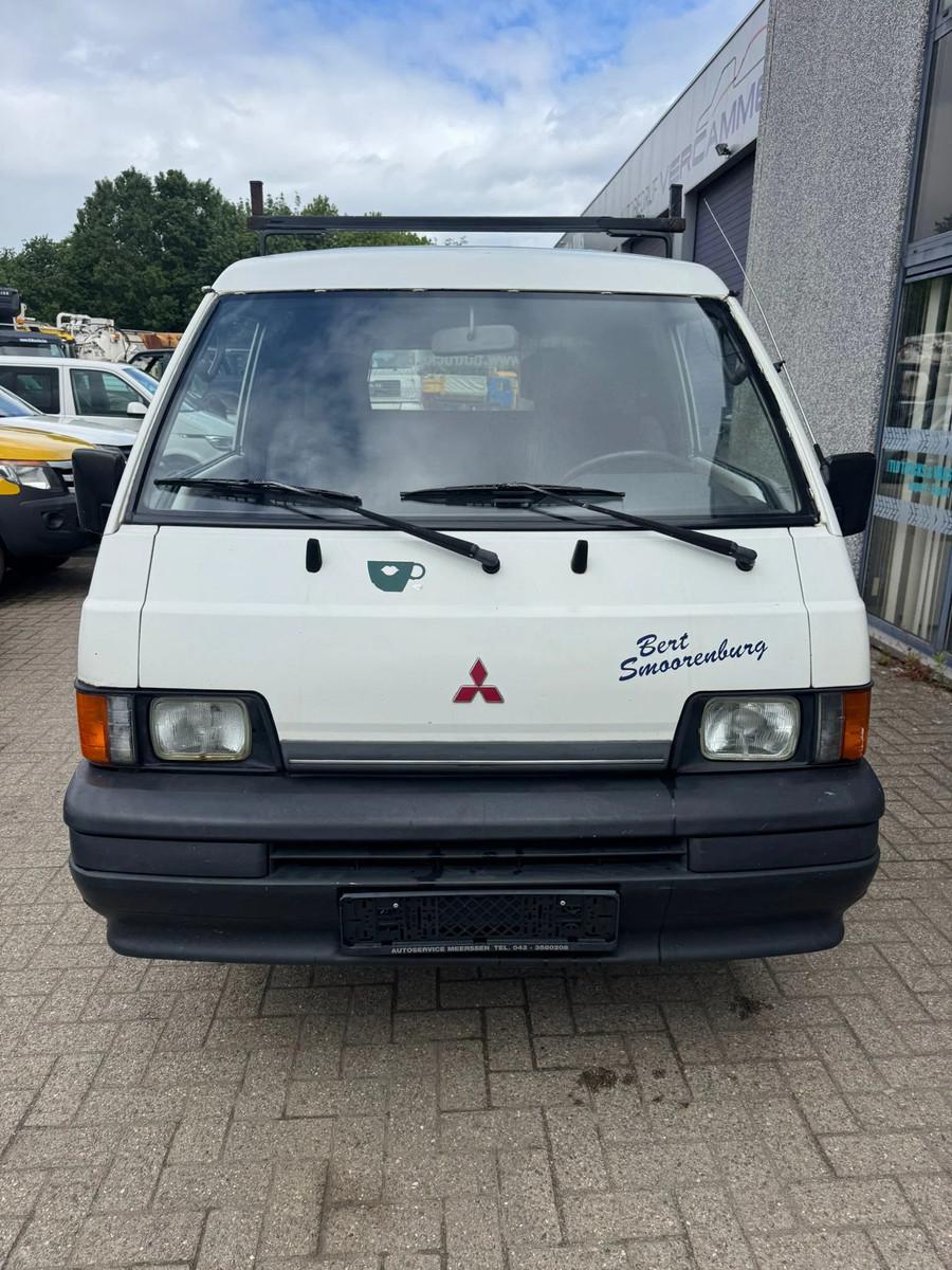 Mitsubishi L 300 **LONG CHASSIS-2X SLIDINGDOOR**