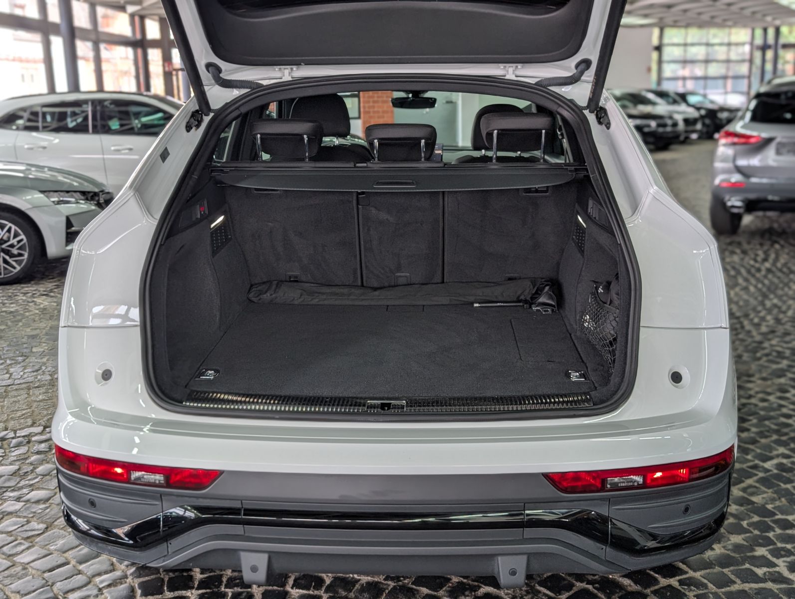 Fahrzeugabbildung Audi Q5 50 TFSIe quattro Sportback AHK MATRIX ACC APP