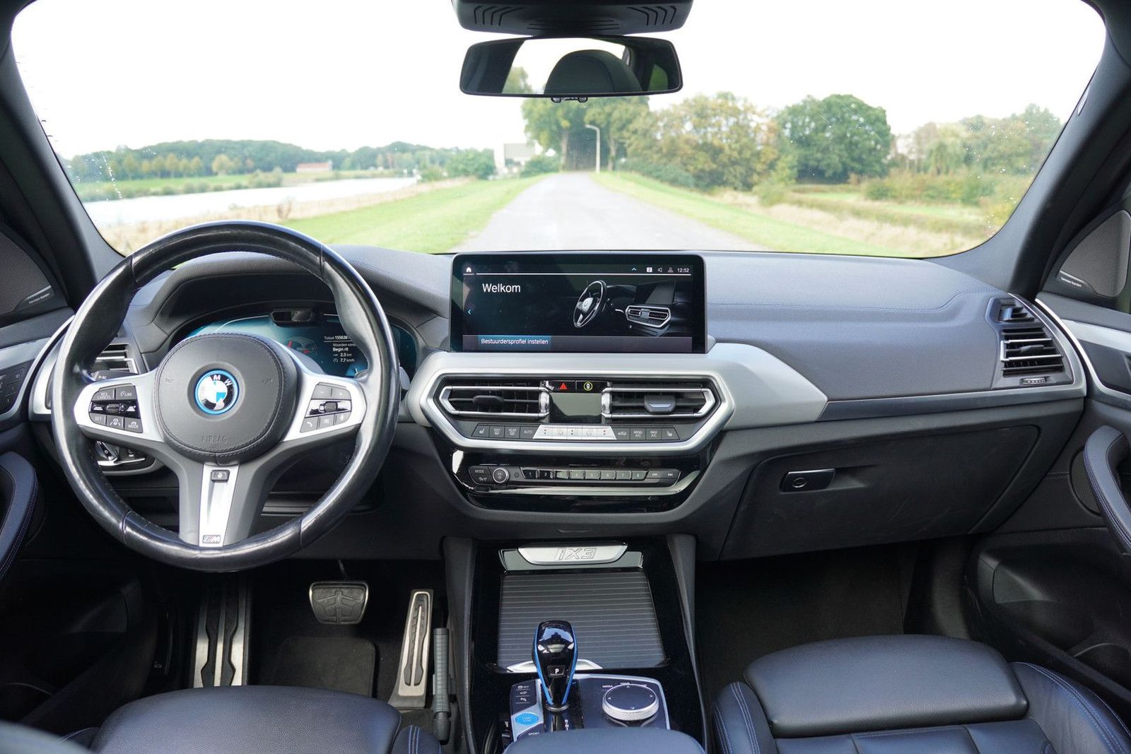 BMW iX3 High Executive 80 kWh / SOH 93% / Panoramada imagem 3