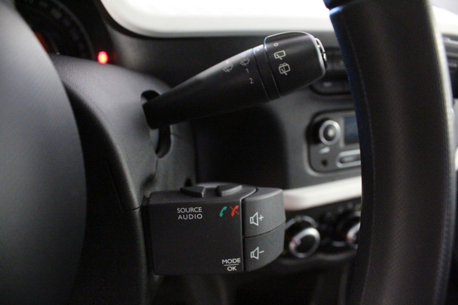 Fahrzeugabbildung Renault Twingo  SCe70  *Klima *Ganzjahresreifen