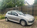 Peugeot 206 + Neue Reifen + Tüv Neu + Öl Neu - Peugeot 206 in Aachen