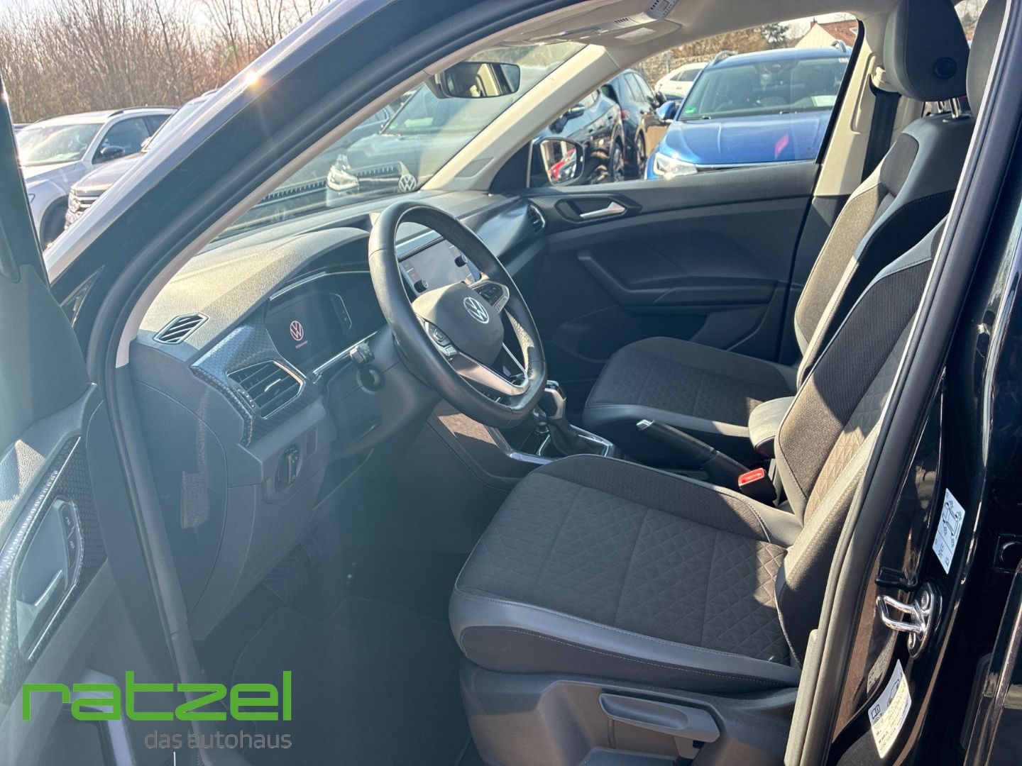 Fahrzeugabbildung Volkswagen T-Cross Style 1.0 TSI DSG Digitales Cockpit LED