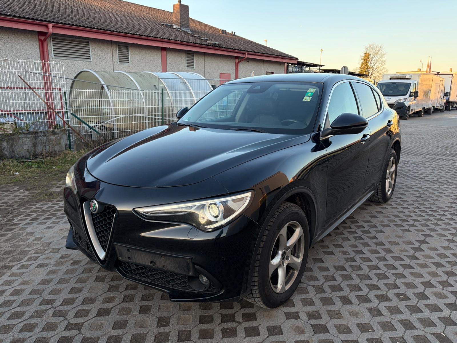 Alfa Romeo Stelvio Super Q4 LANEASSIST/FRONT/KAMERA