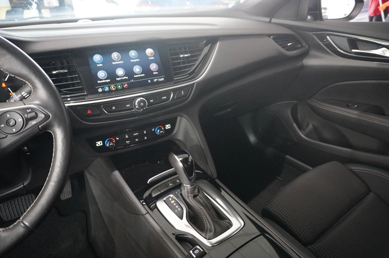 Fahrzeugabbildung Opel Insignia B ST 2.0D BUSINESS NAVI/LED/KAMERA/HUD