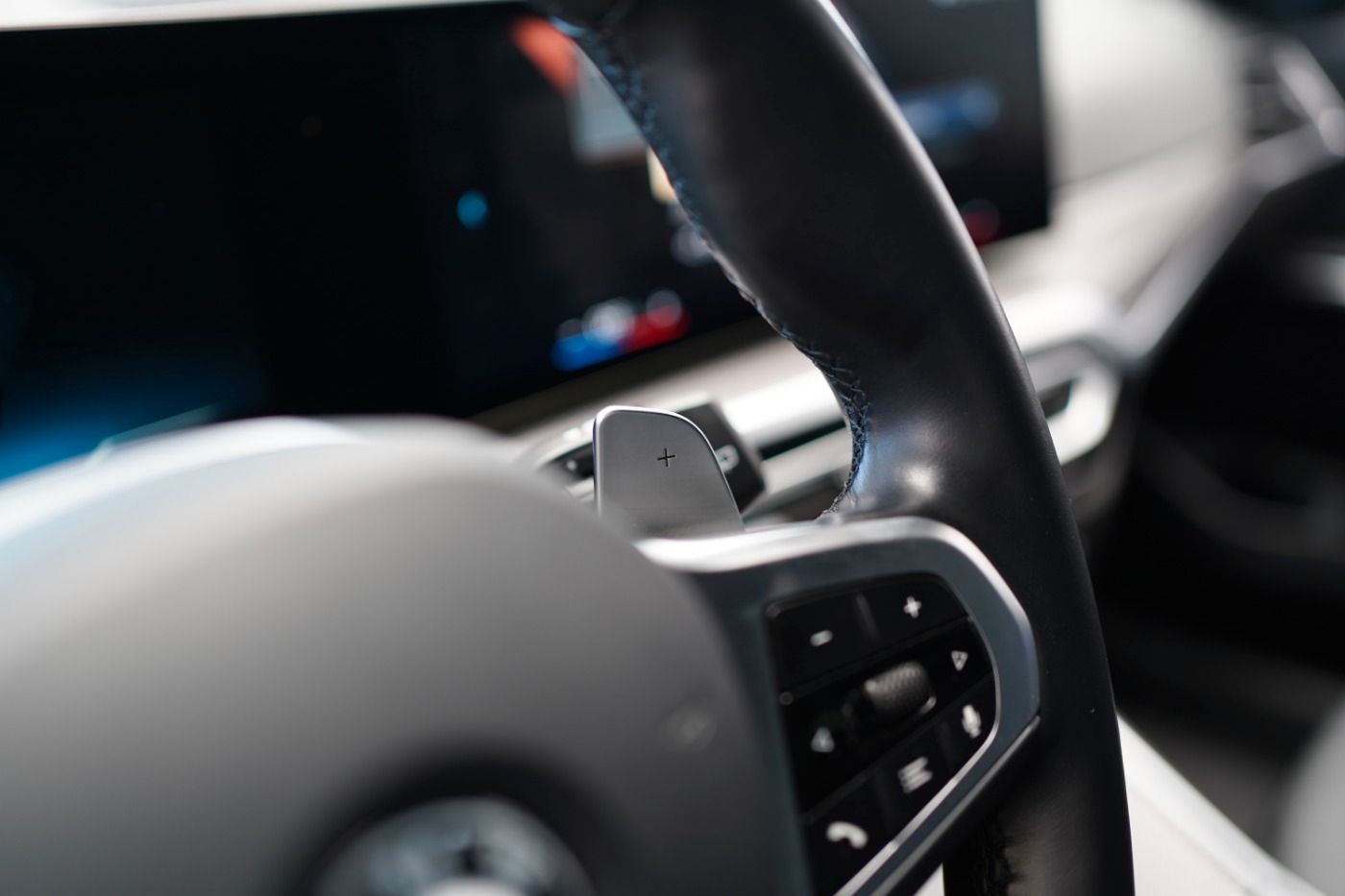 Fahrzeugabbildung BMW 330dA M Sport +Komfortzugang+Akustikglas+LED+