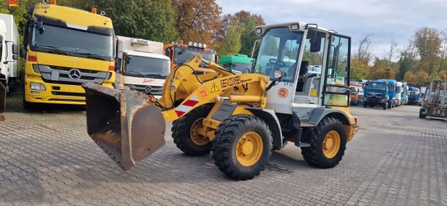 Liebherr 508 Stereo Palettengabel, Schaufel sehr sauber