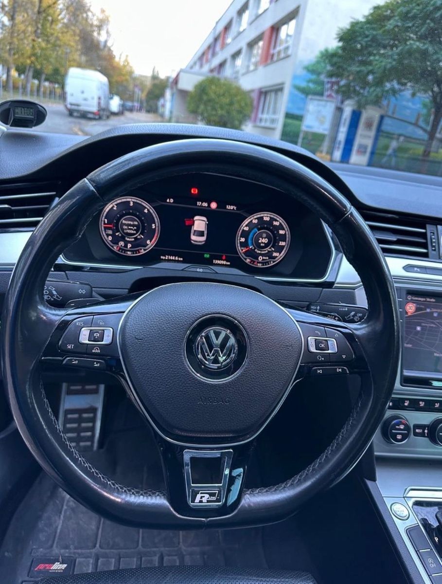 VW Passat 1.6 TDI SCR DSG Comfortline Comfortline