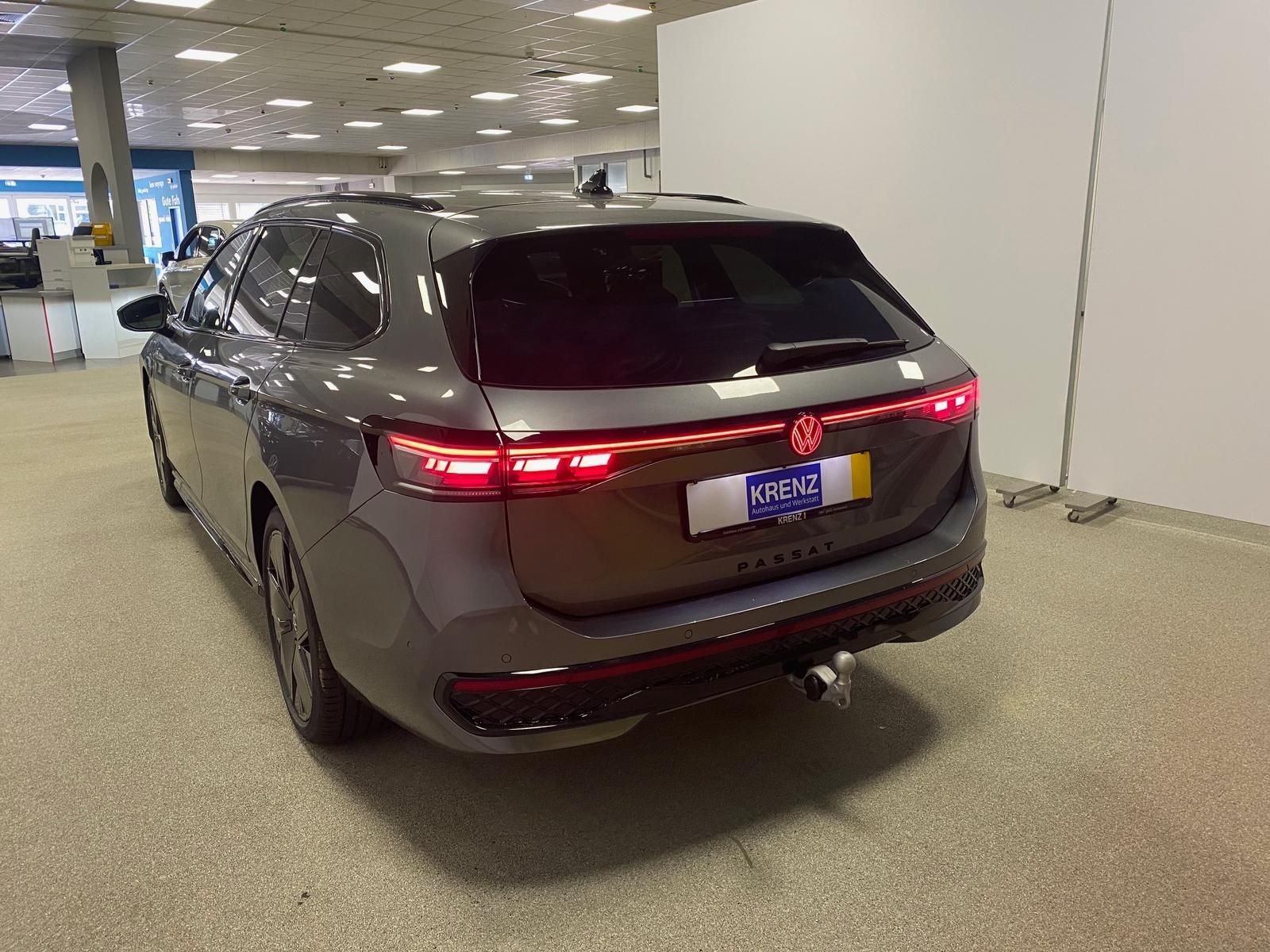 Fahrzeugabbildung Volkswagen Passat Variant 1.5 TSI eHybrid DCC R-Line