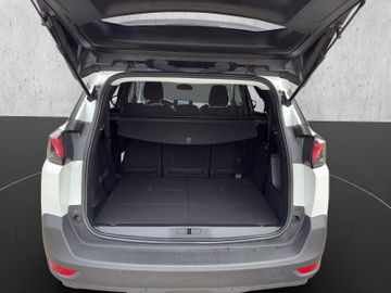 Peugeot 5008 Active Pack1.5 BlueHDi 130 +Kam.+SHZ+SpurH