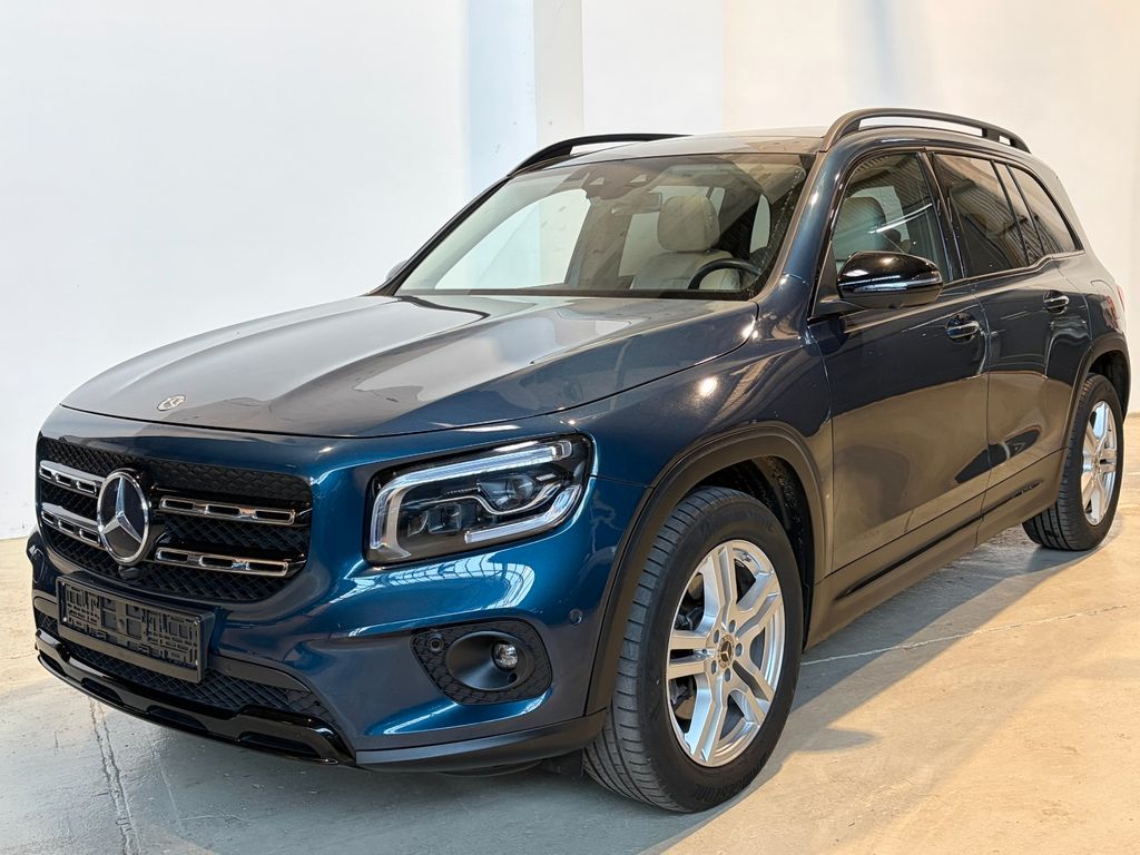 Image of Mercedes-Benz GLB 220