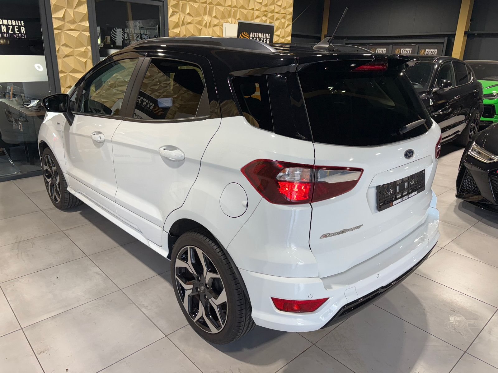 Fahrzeugabbildung Ford EcoSport ST-Line/ALCANTARA/PANO/APPLE/KAMERA/NAV