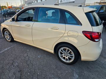 Mercedes B 180 - 6