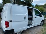 Nissan NV 200, Stealth Camper - Nissan NV200 mit Benzin-Antrieb