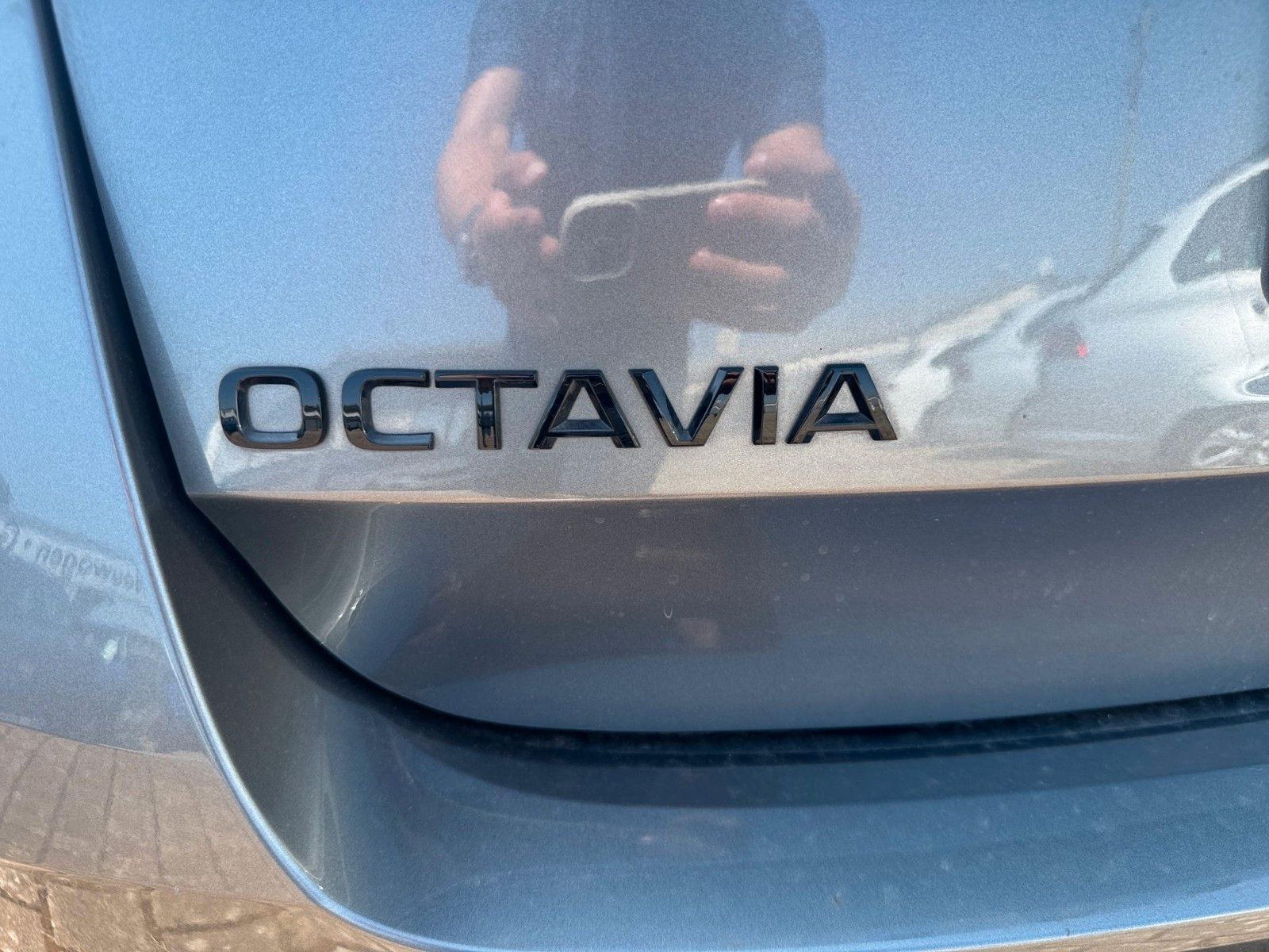 Fahrzeugabbildung SKODA Octavia Combi RS 2.0 TSI