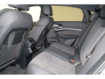 Audi Q8 e-tron - 12