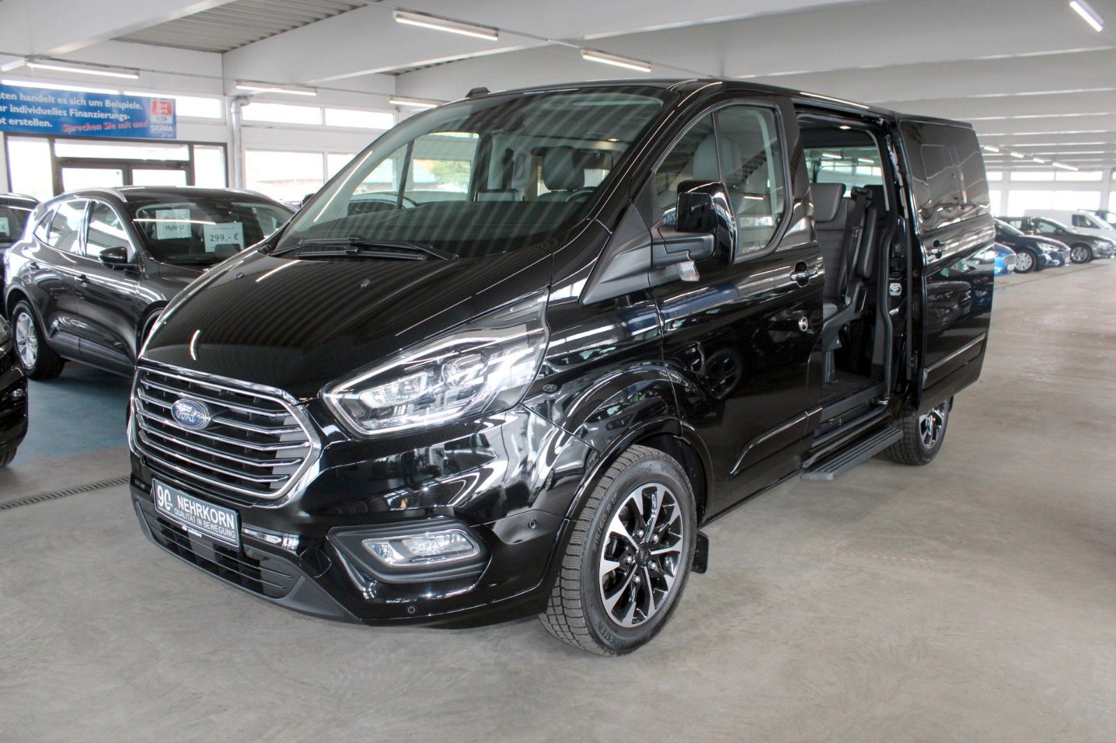 Fahrzeugabbildung Ford Tourneo Custom Titanium X Aut. 8-Si XENON LEDER