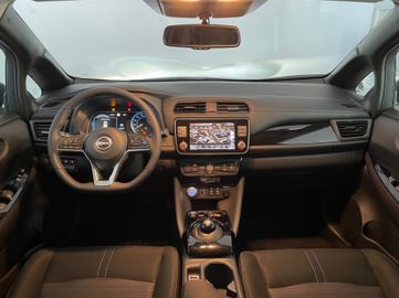 Nissan Leaf N-Connecta Winterpaket Allwetterbereifung