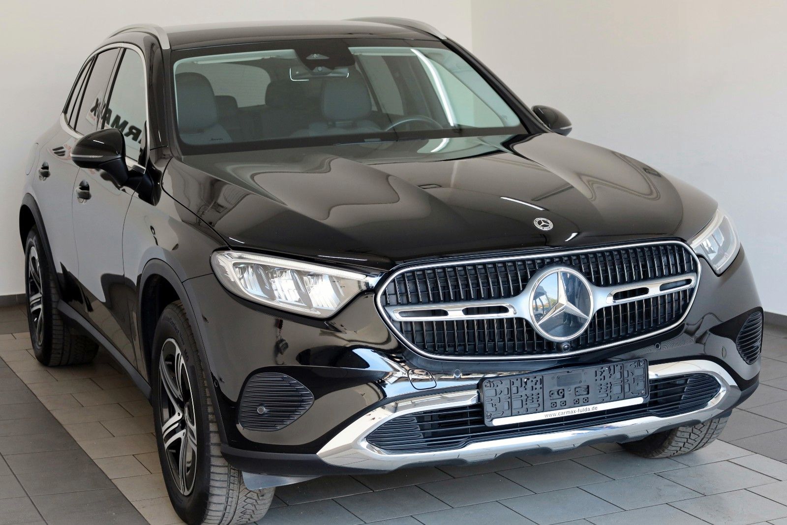 Fahrzeugabbildung Mercedes-Benz GLC 300e 4M Avantgarde T.Leder,Navi,LED,SH,Park