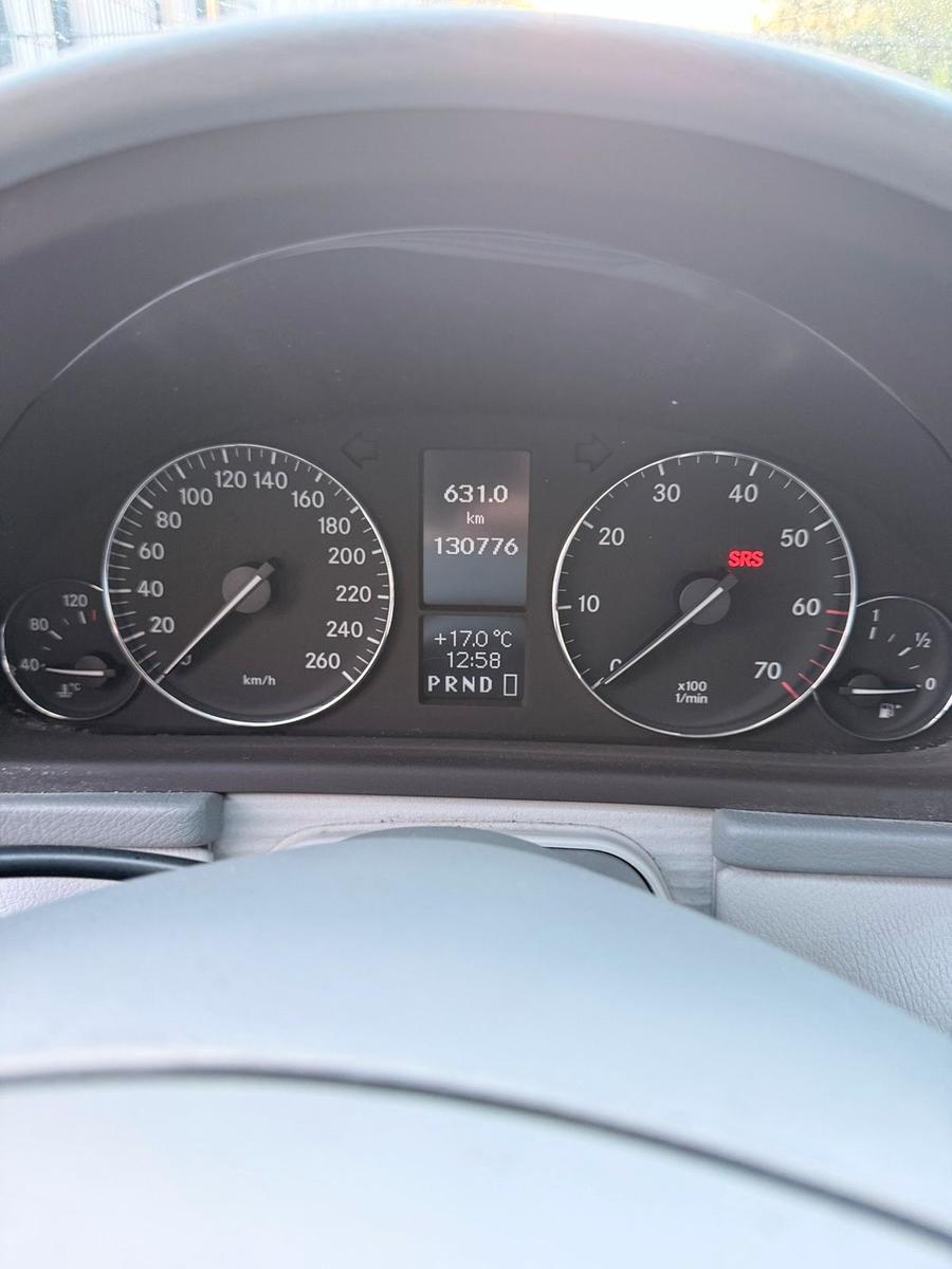 Mercedes-Benz C180 2004 — photo 7