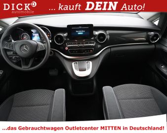 Mercedes V 220 - 8