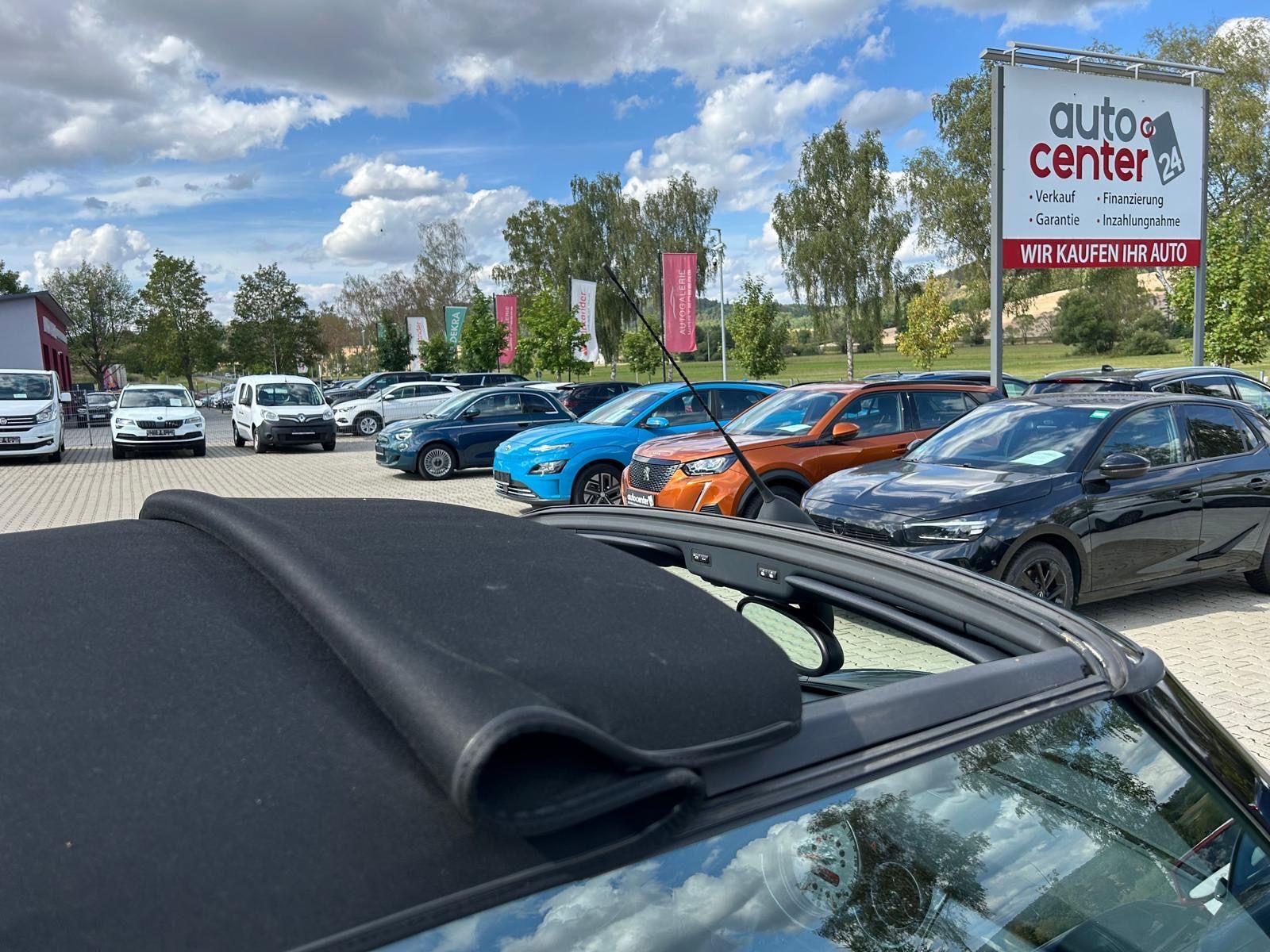 Fahrzeugabbildung MINI ONE Cabrio°Tüv 7-28°