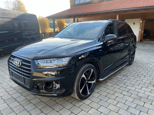 Audi Q7 3.0 TDI quat 3x S-line Pano/AHK/Luft/ACC/HUD