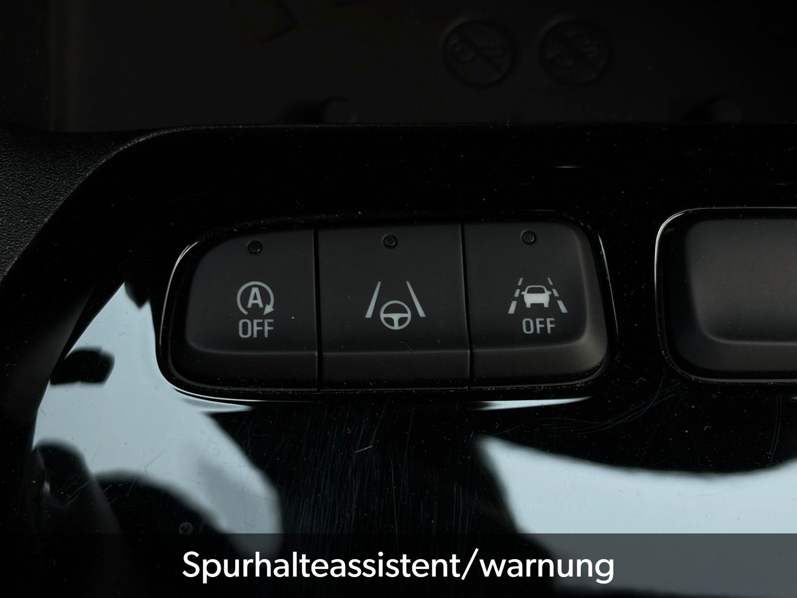 Fahrzeugabbildung Opel Corsa F GS 1.2 Turbo ACC CAM SHZ LHZ LED CarPl.