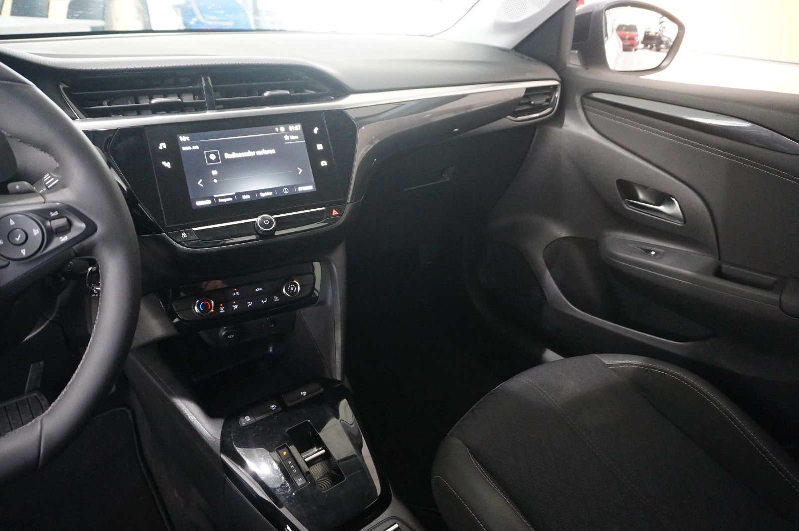 Fahrzeugabbildung Opel Corsa F 1.2T ELEGANCE NAVI/LED/KAMERA/SPORT/DAB+